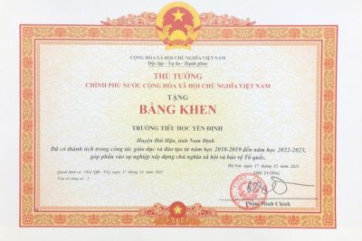Trường tiểu học thị trấn Yên Định vinh dự được nhận Bằng khen của Thủ tướng chính phủ nước Cộng hòa xã hội chủ nghĩa VIệt Nam
