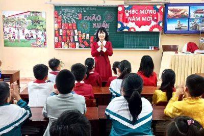 Trường Tiểu học thị trấn Yên Định tưng bừng ngày học đầu xuân