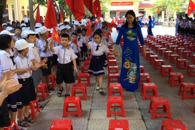 Sáng ngày 05 tháng 9 năm 2020, trong không khí rộn ràng, tưng bừng của ngày khai trường trong cả nước, trường Tiểu học Yên Định đã long trọng tổ chức Lễ khai giảng năm học 2020-2021
